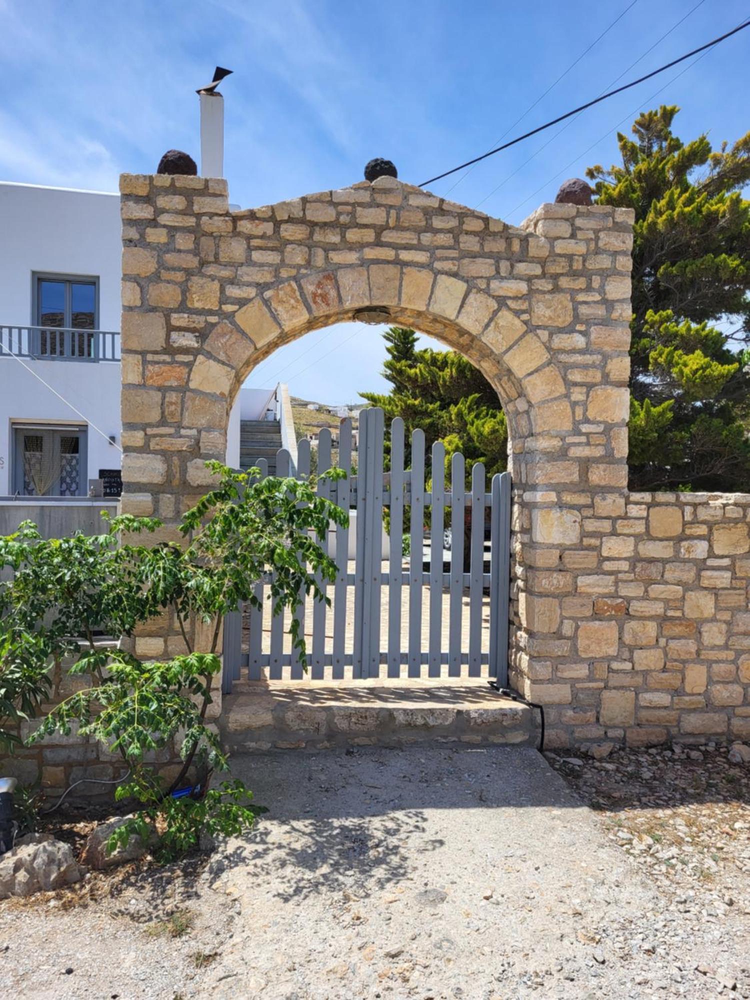 Kampi Folégandros
